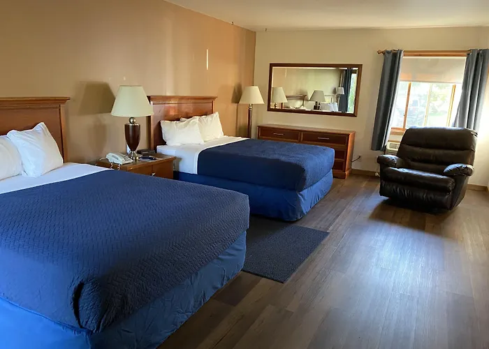 Village Inn On The Lake